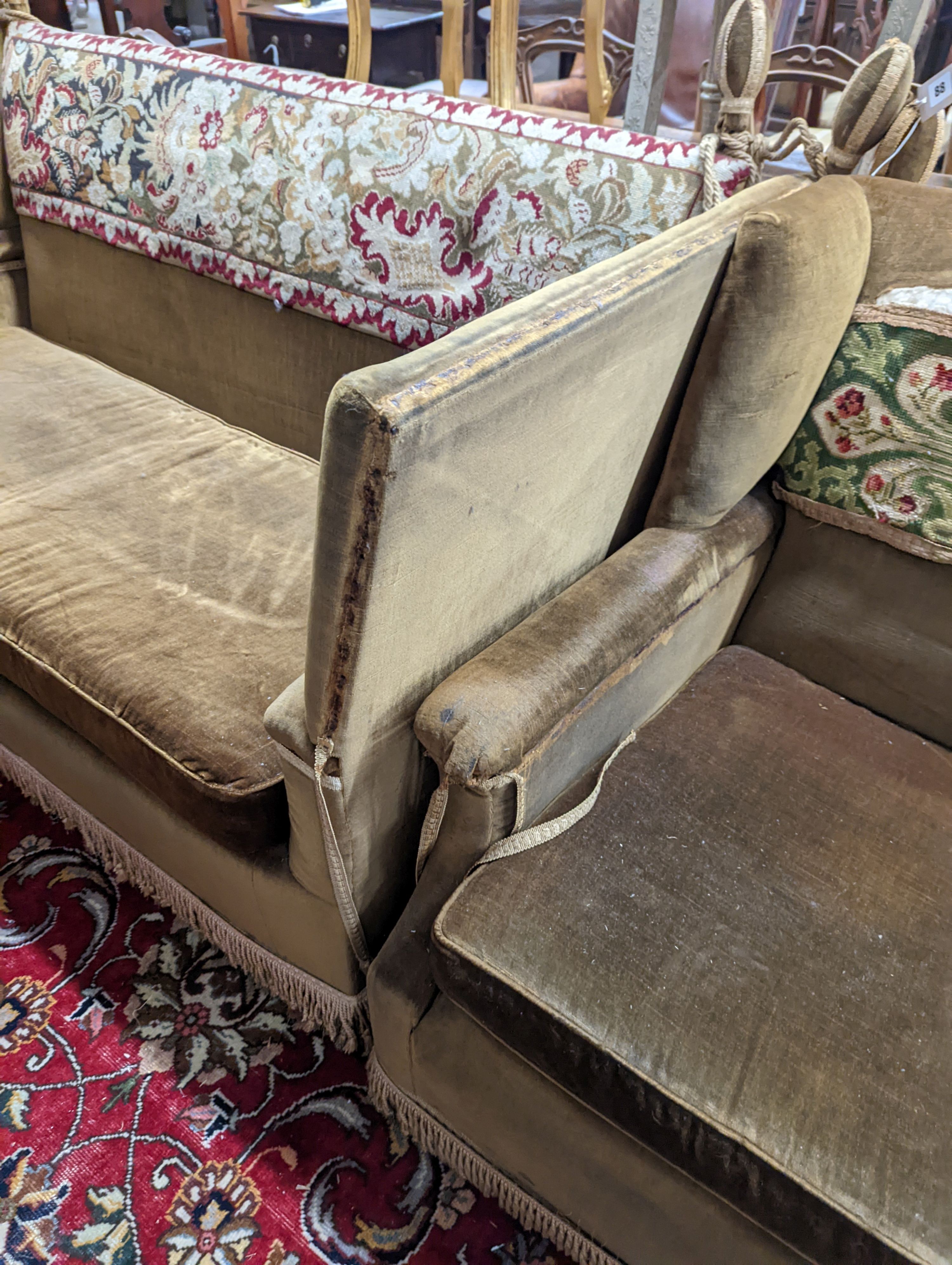 An early 20th century 3 piece Knole suite. Sofa- W-170cm, D-82cm, H-90cm.